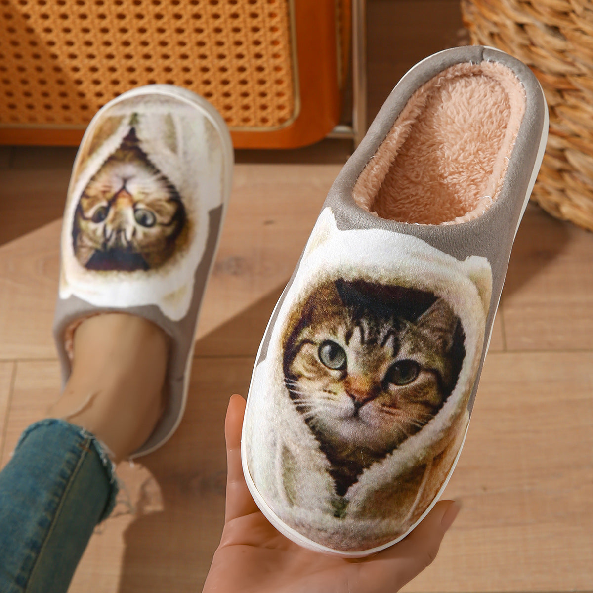 Chaussons animaux mignons et chauds