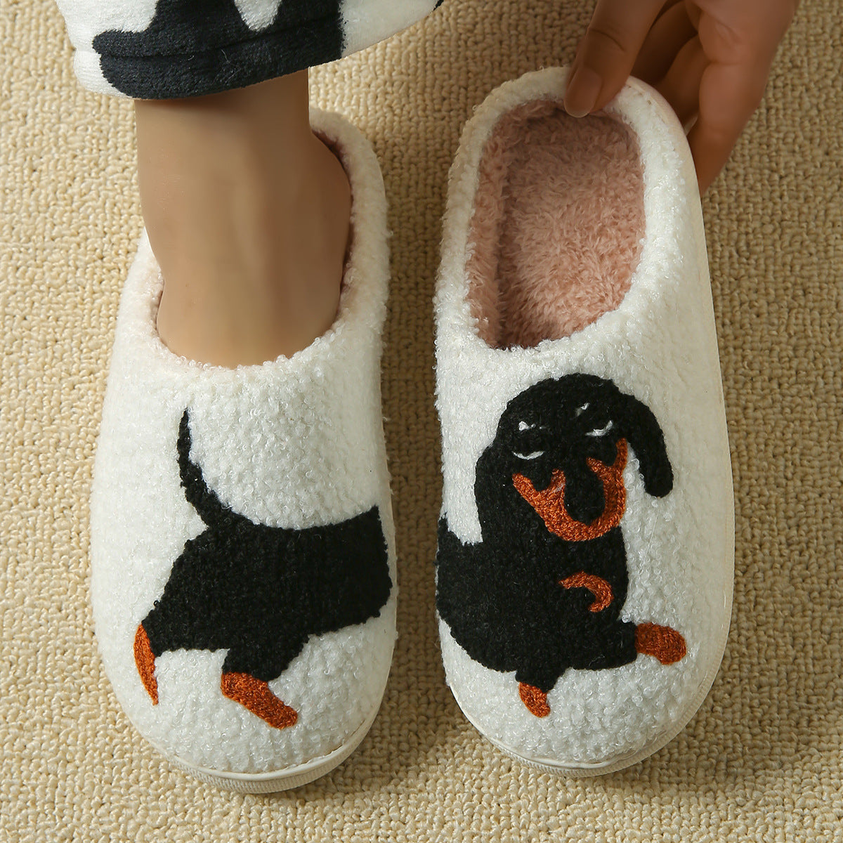 Chaussons animaux mignons et chauds